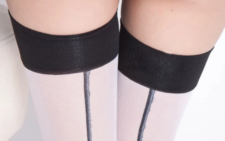 Hohe weiße Strumpfhose