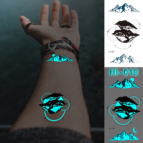 Im Dunkeln leuchtendes Tattoo